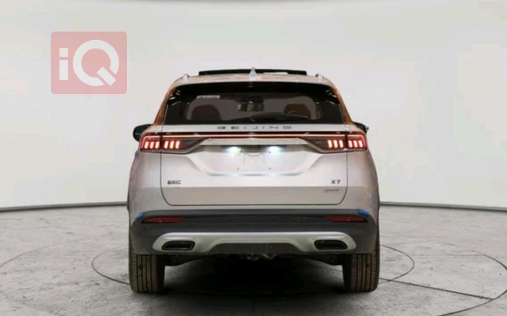 BAIC X7